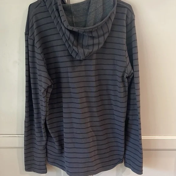 Vans men’s light weight sweatshirt 3/25.00 - Picture 4 of 5